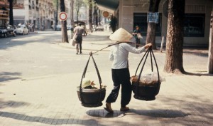 Phân tích tâm trạng của bà cụ Tứ trong Vợ nhặt của Kim Lân.